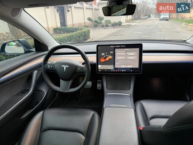 Сірий Тесла Модель 3, об'ємом двигуна 0 л та пробігом 56 тис. км за 23000 $, фото 17 на Automoto.ua
