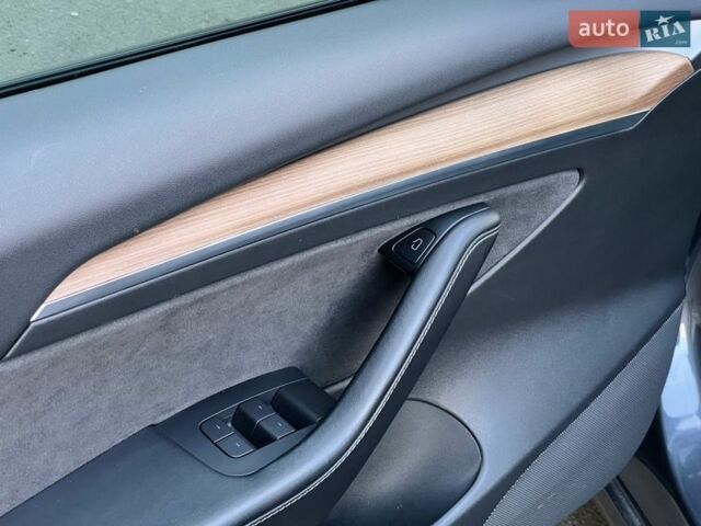 Серый Тесла Модель 3, объемом двигателя 0 л и пробегом 51 тыс. км за 23600 $, фото 27 на Automoto.ua