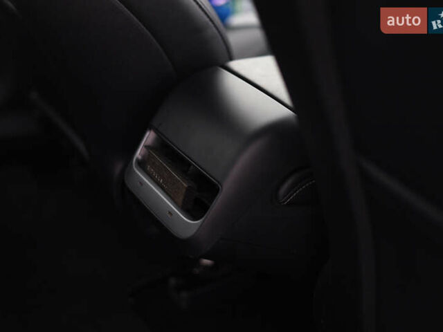 Сірий Тесла Модель 3, об'ємом двигуна 0 л та пробігом 98 тис. км за 23500 $, фото 49 на Automoto.ua