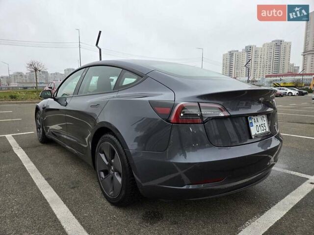 Серый Тесла Модель 3, объемом двигателя 0 л и пробегом 54 тыс. км за 21500 $, фото 4 на Automoto.ua