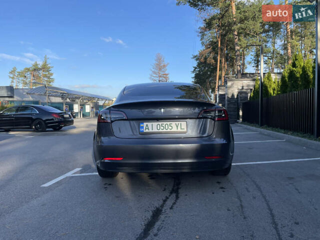 Серый Тесла Модель 3, объемом двигателя 0 л и пробегом 105 тыс. км за 19500 $, фото 5 на Automoto.ua