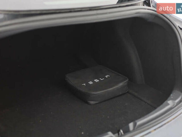 Сірий Тесла Модель 3, об'ємом двигуна 0 л та пробігом 98 тис. км за 23500 $, фото 38 на Automoto.ua