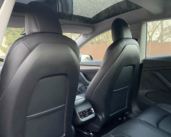 Сірий Тесла Модель 3, об'ємом двигуна 0 л та пробігом 98 тис. км за 19500 $, фото 32 на Automoto.ua