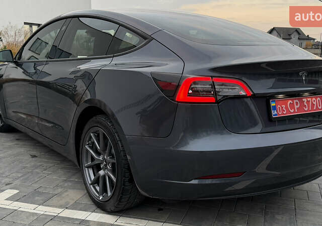 Сірий Тесла Модель 3, об'ємом двигуна 0 л та пробігом 79 тис. км за 19400 $, фото 49 на Automoto.ua