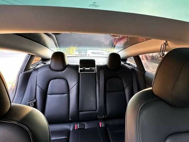 Сірий Тесла Модель 3, об'ємом двигуна 0 л та пробігом 50 тис. км за 13800 $, фото 11 на Automoto.ua