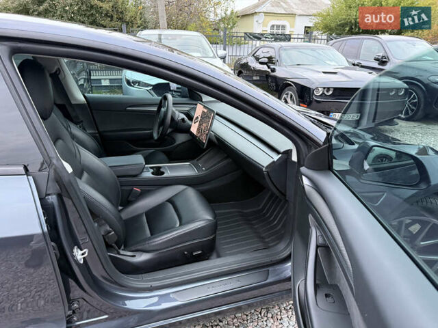 Серый Тесла Модель 3, объемом двигателя 0 л и пробегом 75 тыс. км за 20700 $, фото 31 на Automoto.ua