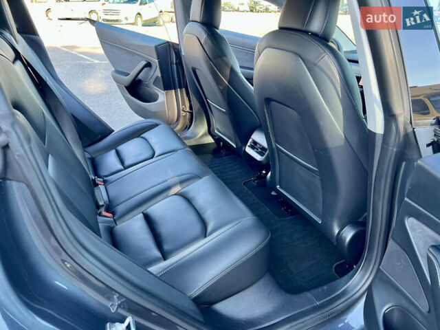 Серый Тесла Модель 3, объемом двигателя 0 л и пробегом 51 тыс. км за 20800 $, фото 27 на Automoto.ua