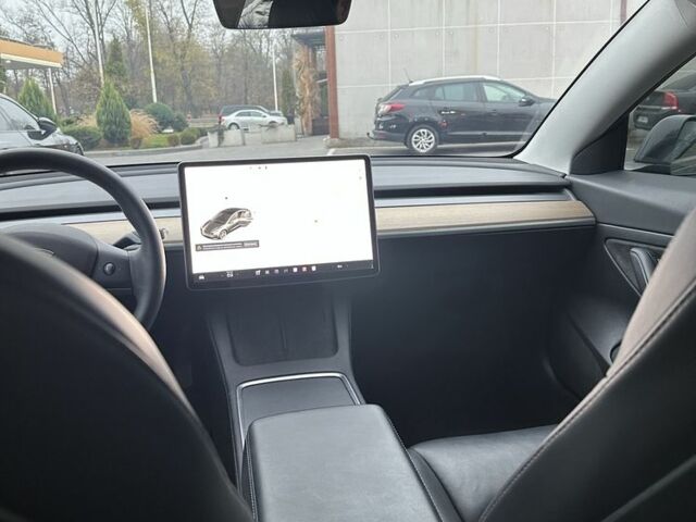 Серый Тесла Модель 3, объемом двигателя 0 л и пробегом 132 тыс. км за 20600 $, фото 7 на Automoto.ua