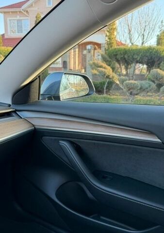 Серый Тесла Модель 3, объемом двигателя 0 л и пробегом 57 тыс. км за 20000 $, фото 10 на Automoto.ua