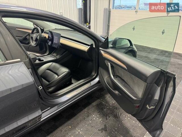 Серый Тесла Модель 3, объемом двигателя 0 л и пробегом 85 тыс. км за 20900 $, фото 21 на Automoto.ua