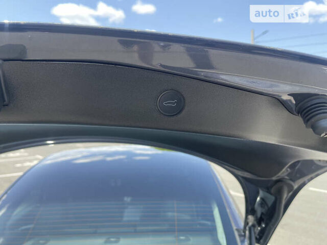 Сірий Тесла Модель 3, об'ємом двигуна 0 л та пробігом 26 тис. км за 23000 $, фото 63 на Automoto.ua