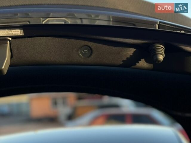 Сірий Тесла Модель 3, об'ємом двигуна 0 л та пробігом 52 тис. км за 22400 $, фото 24 на Automoto.ua