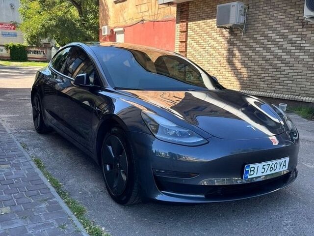 Серый Тесла Модель 3, объемом двигателя 0 л и пробегом 75 тыс. км за 18800 $, фото 2 на Automoto.ua