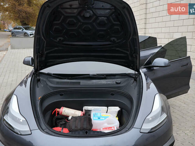 Сірий Тесла Модель 3, об'ємом двигуна 0 л та пробігом 100 тис. км за 20500 $, фото 34 на Automoto.ua