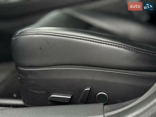 Серый Тесла Модель 3, объемом двигателя 0 л и пробегом 68 тыс. км за 19500 $, фото 17 на Automoto.ua