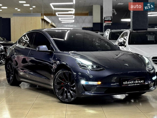 Серый Тесла Модель 3, объемом двигателя 0 л и пробегом 86 тыс. км за 23999 $, фото 2 на Automoto.ua