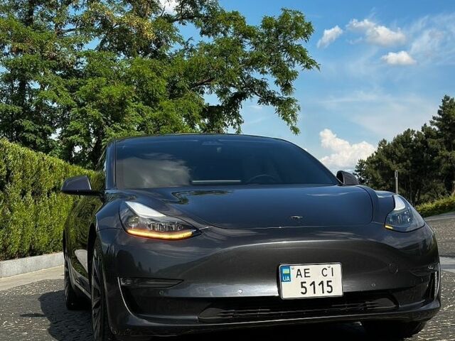 Сірий Тесла Модель 3, об'ємом двигуна 0 л та пробігом 96 тис. км за 21500 $, фото 2 на Automoto.ua