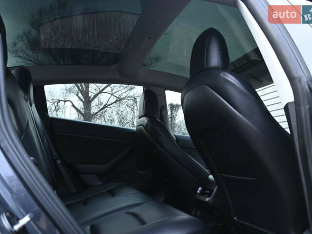 Серый Тесла Модель 3, объемом двигателя 0 л и пробегом 84 тыс. км за 22500 $, фото 30 на Automoto.ua