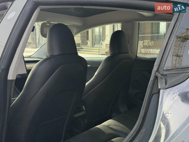 Сірий Тесла Модель 3, об'ємом двигуна 0 л та пробігом 19 тис. км за 27100 $, фото 4 на Automoto.ua