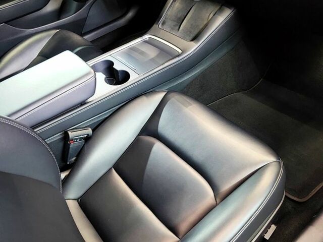 Серый Тесла Модель 3, объемом двигателя 0 л и пробегом 1 тыс. км за 23500 $, фото 9 на Automoto.ua