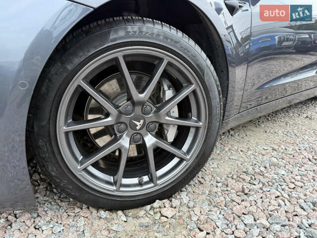 Серый Тесла Модель 3, объемом двигателя 0 л и пробегом 75 тыс. км за 20700 $, фото 24 на Automoto.ua