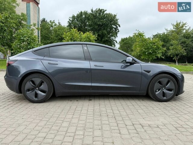 Серый Тесла Модель 3, объемом двигателя 0 л и пробегом 132 тыс. км за 15100 $, фото 1 на Automoto.ua