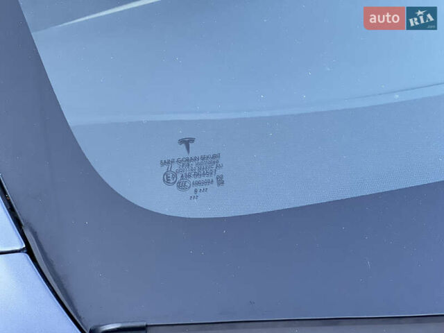 Серый Тесла Модель 3, объемом двигателя 0 л и пробегом 51 тыс. км за 20800 $, фото 9 на Automoto.ua