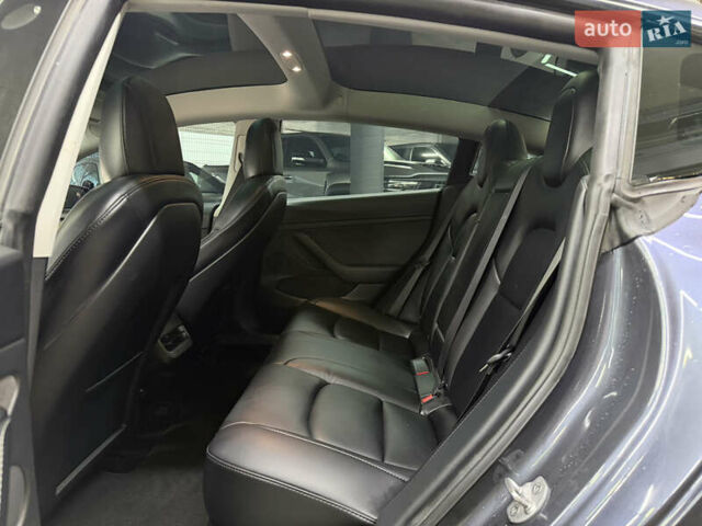 Серый Тесла Модель 3, объемом двигателя 0 л и пробегом 54 тыс. км за 24900 $, фото 23 на Automoto.ua