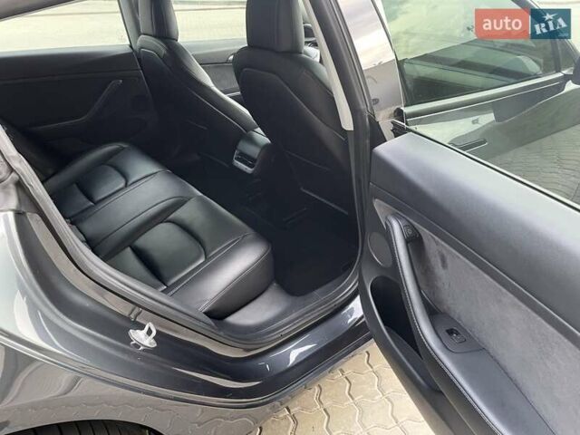 Сірий Тесла Модель 3, об'ємом двигуна 0 л та пробігом 50 тис. км за 22500 $, фото 9 на Automoto.ua