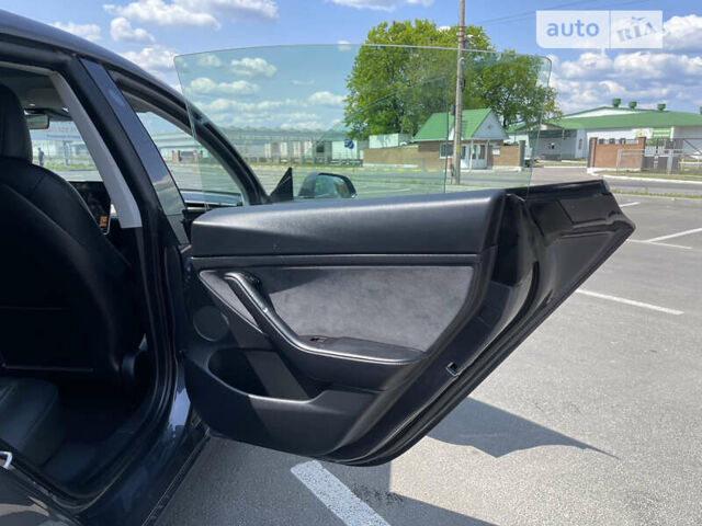 Серый Тесла Модель 3, объемом двигателя 0 л и пробегом 9 тыс. км за 24500 $, фото 24 на Automoto.ua