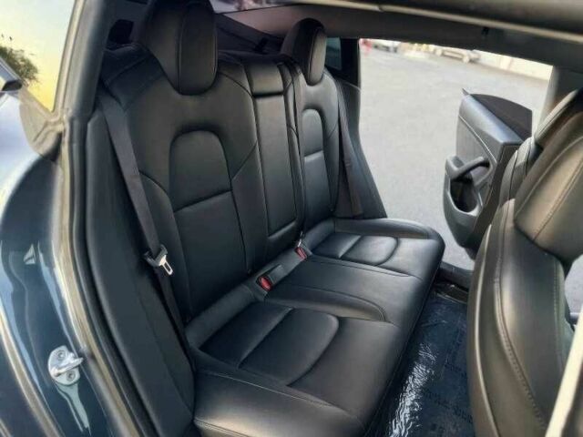 Сірий Тесла Модель 3, об'ємом двигуна 0 л та пробігом 67 тис. км за 11999 $, фото 8 на Automoto.ua