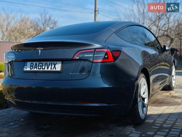 Сірий Тесла Модель 3, об'ємом двигуна 0 л та пробігом 111 тис. км за 18200 $, фото 5 на Automoto.ua