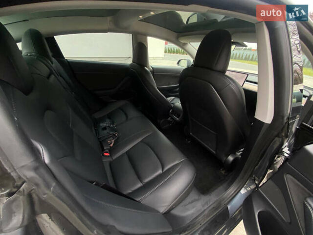 Сірий Тесла Модель 3, об'ємом двигуна 0 л та пробігом 151 тис. км за 14600 $, фото 20 на Automoto.ua
