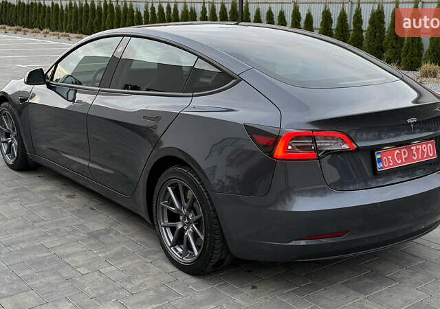 Сірий Тесла Модель 3, об'ємом двигуна 0 л та пробігом 79 тис. км за 19400 $, фото 42 на Automoto.ua