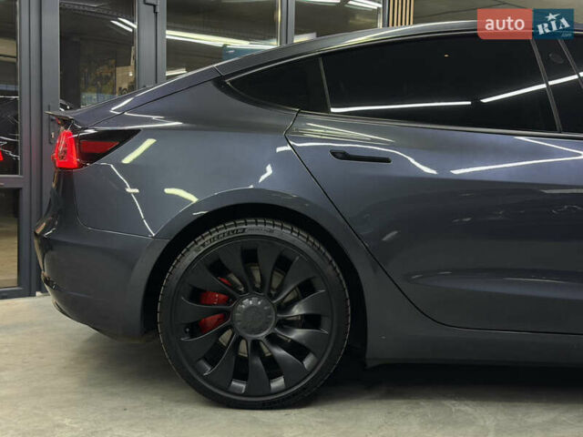 Серый Тесла Модель 3, объемом двигателя 0 л и пробегом 54 тыс. км за 24900 $, фото 17 на Automoto.ua