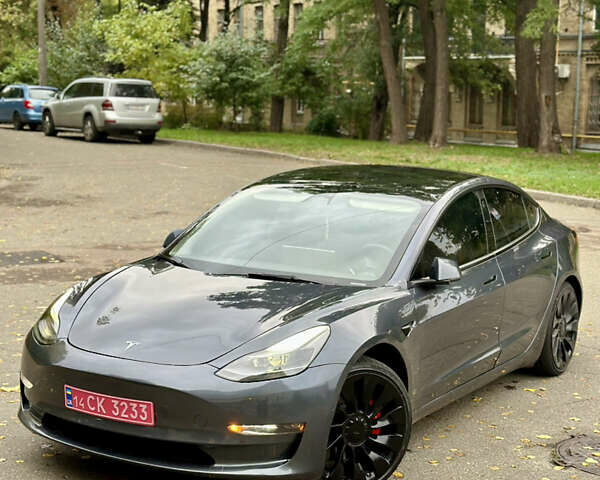 Тесла Модель 3 2022 в Киеве на Automoto.ua Серый Тесла Модель 3, объемом двигателя 0 л и пробегом 229 тыс. км за 22000 $, фото 3 на Automoto.ua