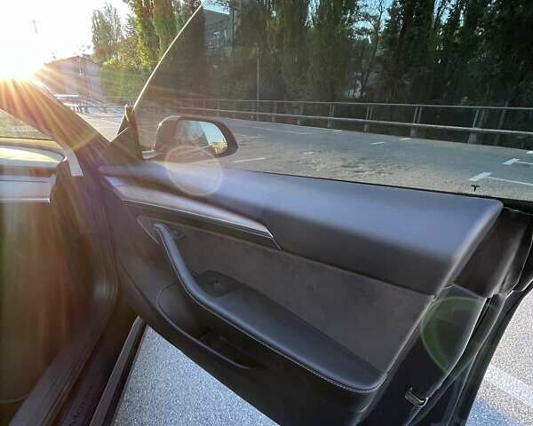 Серый Тесла Модель 3, объемом двигателя 0 л и пробегом 49 тыс. км за 24500 $, фото 36 на Automoto.ua