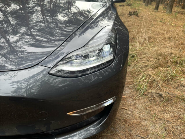 Сірий Тесла Модель 3, об'ємом двигуна 0 л та пробігом 10 тис. км за 32500 $, фото 4 на Automoto.ua