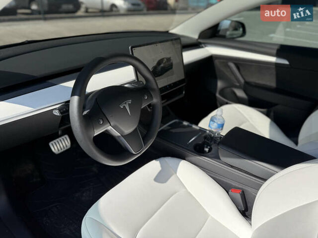 Серый Тесла Модель 3, объемом двигателя 0 л и пробегом 79 тыс. км за 23000 $, фото 11 на Automoto.ua