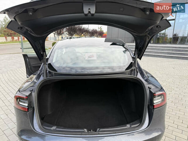 Серый Тесла Модель 3, объемом двигателя 0 л и пробегом 76 тыс. км за 20800 $, фото 13 на Automoto.ua