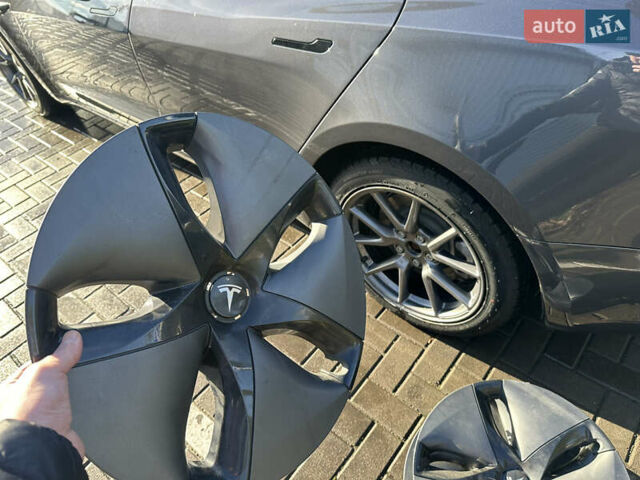 Сірий Тесла Модель 3, об'ємом двигуна 0 л та пробігом 8 тис. км за 21500 $, фото 25 на Automoto.ua