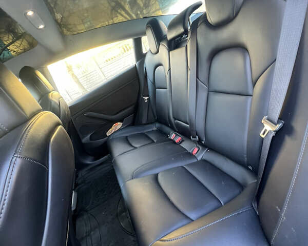 Сірий Тесла Модель 3, об'ємом двигуна 0 л та пробігом 81 тис. км за 18555 $, фото 18 на Automoto.ua