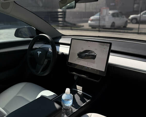 Сірий Тесла Модель 3, об'ємом двигуна 0 л та пробігом 79 тис. км за 22000 $, фото 16 на Automoto.ua