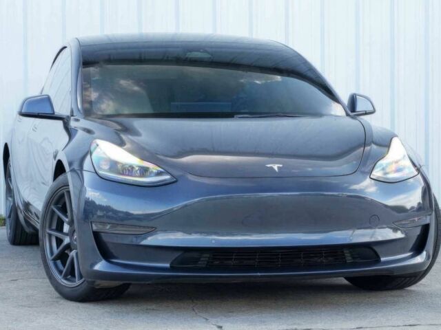 Тесла Модель 3 2022 в Ивано-Франковске на Automoto.ua Серый Тесла Модель 3, объемом двигателя 0 л и пробегом 29 тыс. км за 13600 $, фото 2 на Automoto.ua