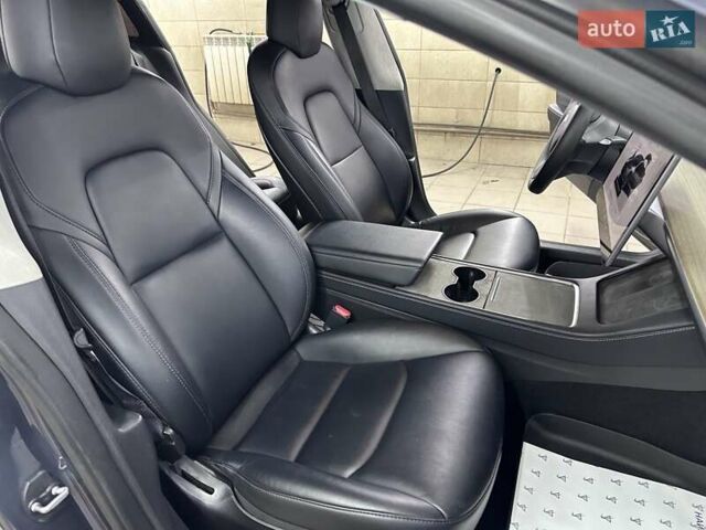 Серый Тесла Модель 3, объемом двигателя 0 л и пробегом 57 тыс. км за 19999 $, фото 28 на Automoto.ua