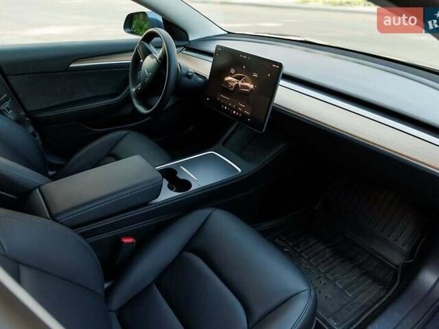 Сірий Тесла Модель 3, об'ємом двигуна 0 л та пробігом 28 тис. км за 27500 $, фото 6 на Automoto.ua