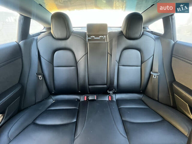 Сірий Тесла Модель 3, об'ємом двигуна 0 л та пробігом 81 тис. км за 18555 $, фото 11 на Automoto.ua