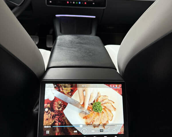 Серый Тесла Модель 3, объемом двигателя 0 л и пробегом 131 тыс. км за 27000 $, фото 22 на Automoto.ua