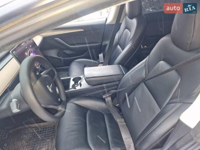 Серый Тесла Модель 3, объемом двигателя 0 л и пробегом 45 тыс. км за 19500 $, фото 9 на Automoto.ua
