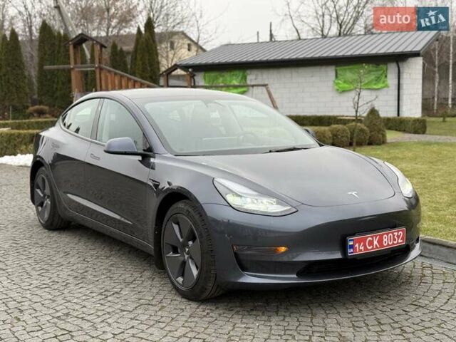 Серый Тесла Модель 3, объемом двигателя 0 л и пробегом 46 тыс. км за 20000 $, фото 2 на Automoto.ua